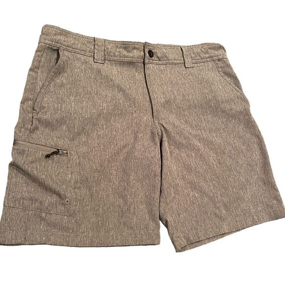 Magellan Grey Fish Gear Shorts Men’s Size 36 Water Repellent - Picture 1 of 8